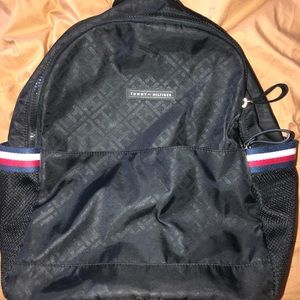 Price drop 🔴Tommy Hilfiger book bag